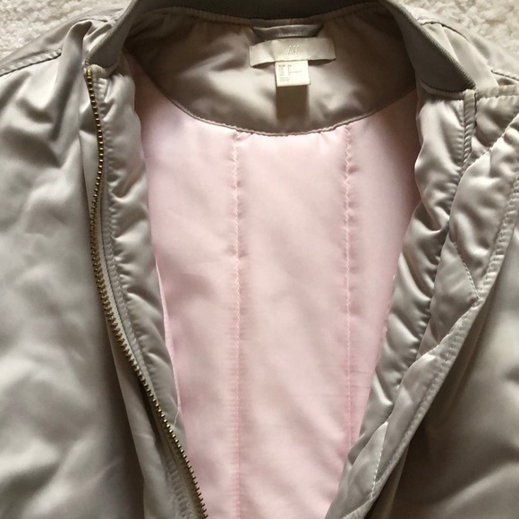 H&M pale grey satin bomber - Picture 2 of 4